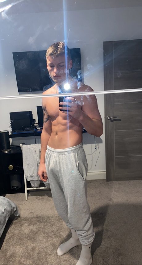Nacktes geleaktes OnlyFans-Foto von Master James