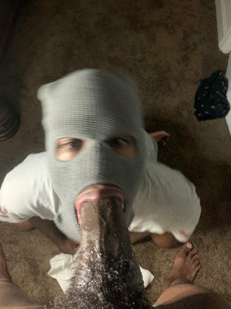 Nacktes geleaktes OnlyFans-Foto von Maskedthroater