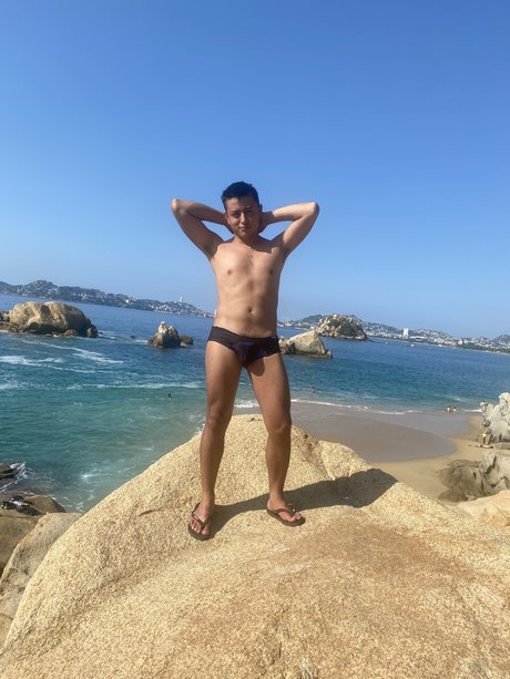 Nacktes geleaktes OnlyFans-Foto von Luis Mrquez