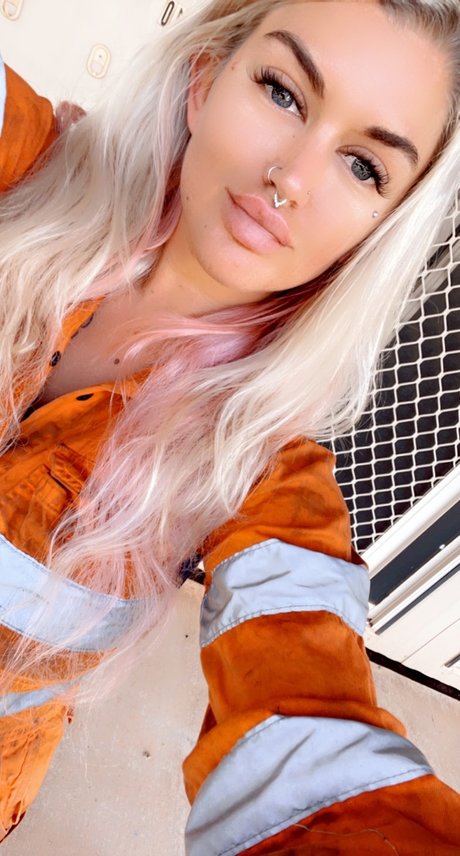 Nacktes geleaktes OnlyFans-Foto von Misscruz01