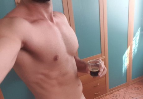 Nacktes geleaktes OnlyFans-Foto von Mire