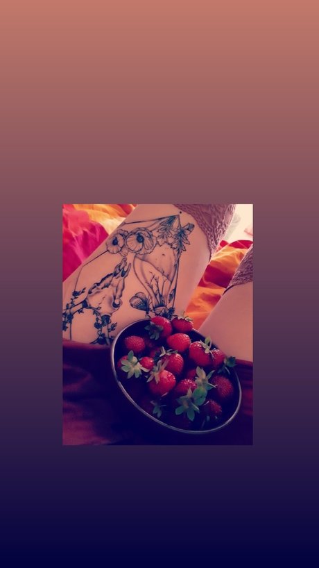 Nacktes geleaktes OnlyFans-Foto von Mina