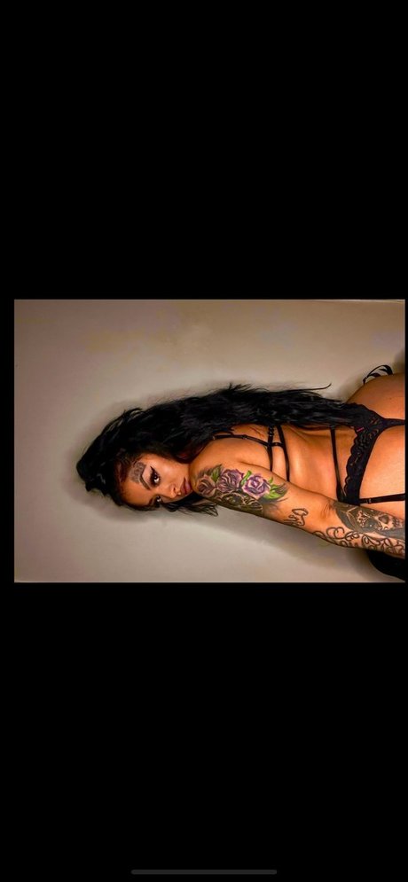 Nacktes geleaktes OnlyFans-Foto von Millie Rose