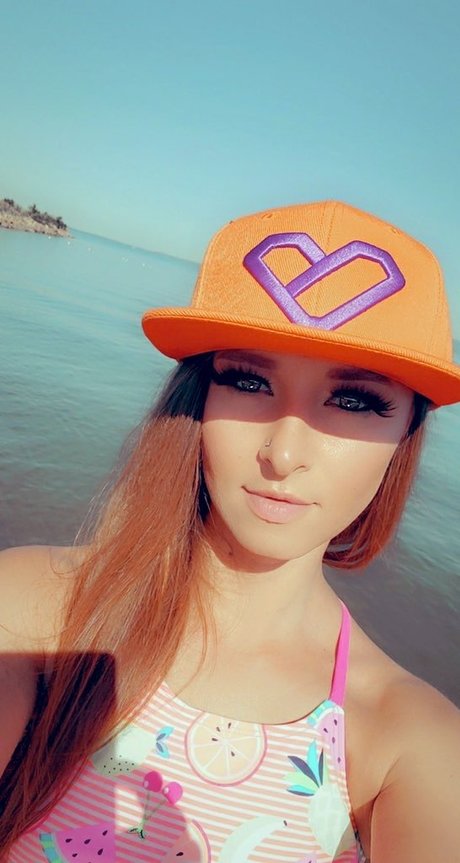 Nacktes geleaktes OnlyFans-Foto von Milli Mag
