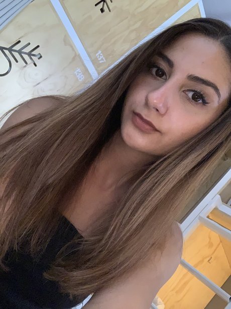 Nacktes geleaktes OnlyFans-Foto von Mila