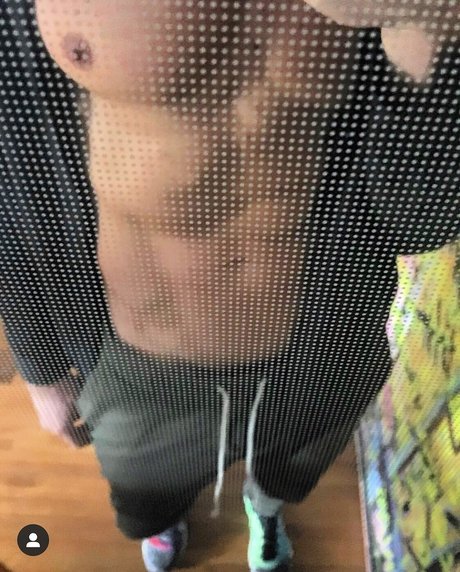 Nacktes geleaktes OnlyFans-Foto von Mikehugecock