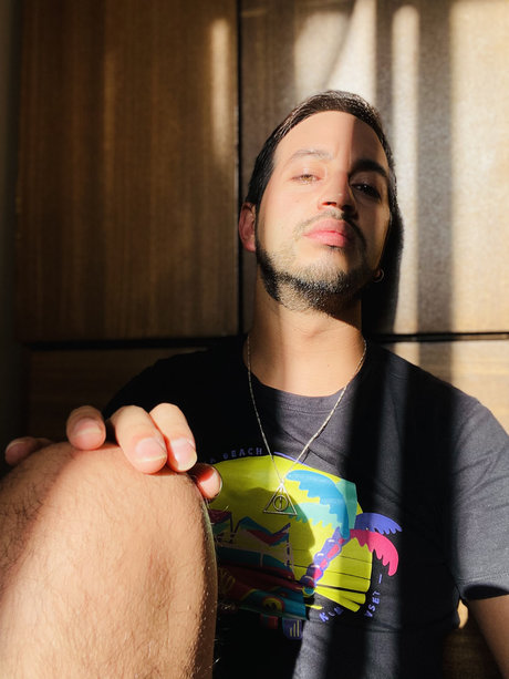 Nacktes geleaktes OnlyFans-Foto von Mike