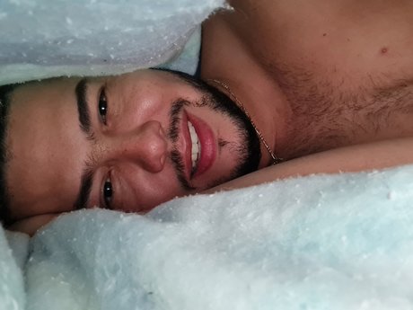 Nacktes geleaktes OnlyFans-Foto von Miguel Londoo