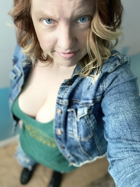 Nacktes geleaktes OnlyFans-Foto von Midwest Mandy