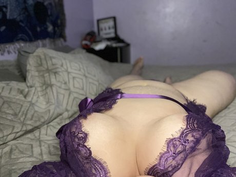 Nacktes geleaktes OnlyFans-Foto von Mia Skye