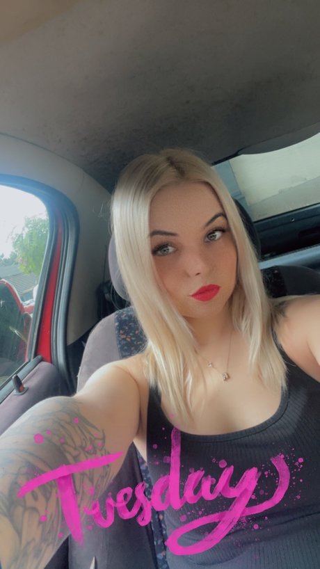 Nacktes geleaktes OnlyFans-Foto von Mia Diamond