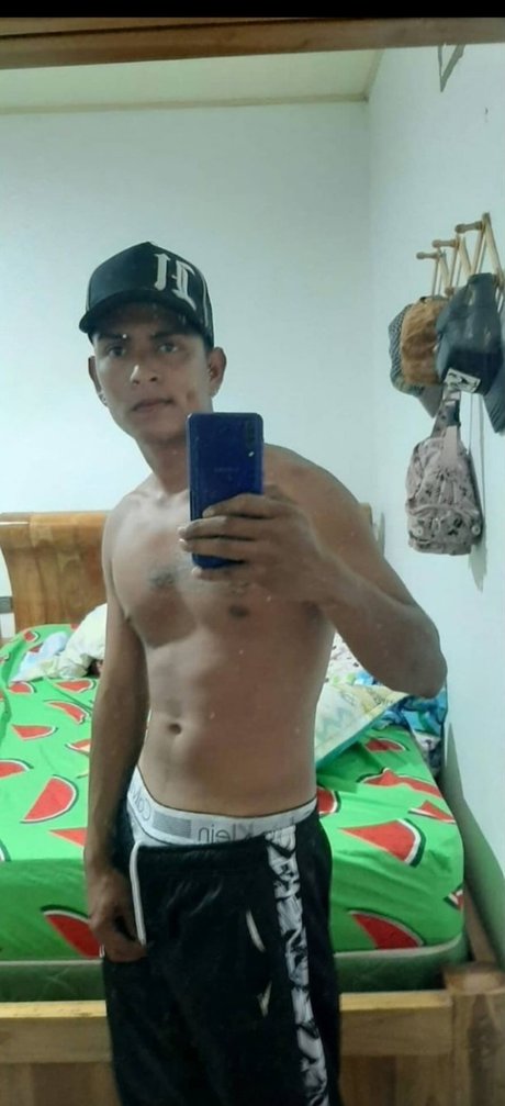 Nacktes geleaktes OnlyFans-Foto von Mateo Florez