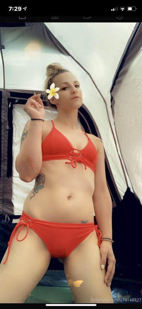 Nacktes geleaktes OnlyFans-Foto von Mercedes Rain