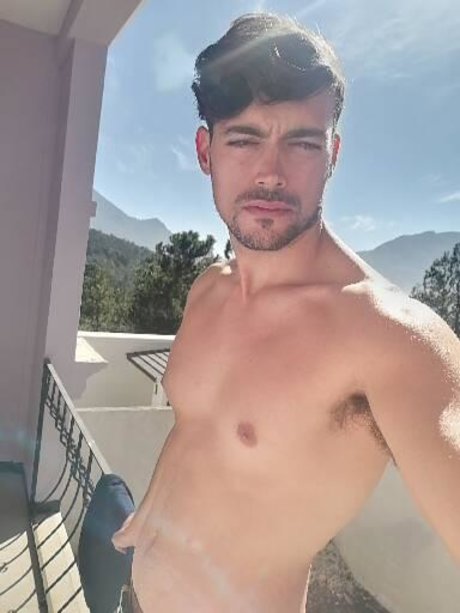 Nacktes geleaktes OnlyFans-Foto von Max