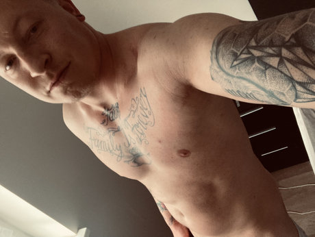 Nacktes geleaktes OnlyFans-Foto von Arne