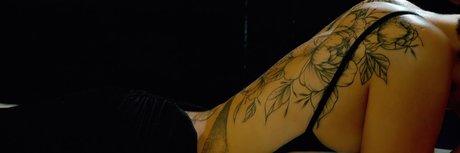Nacktes geleaktes OnlyFans-Foto von Memole Tattoosampampcaffee