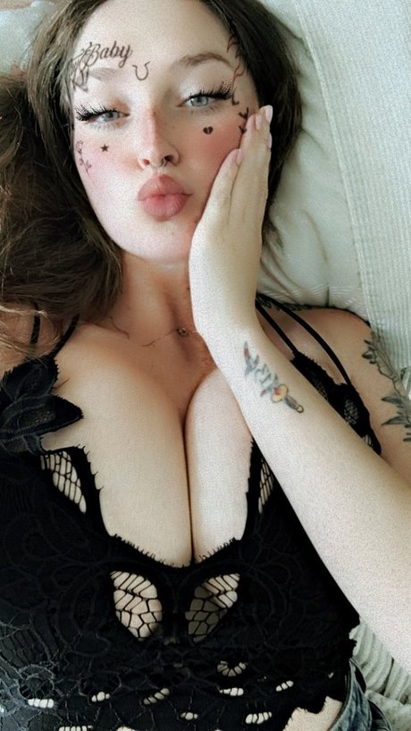 Nacktes geleaktes OnlyFans-Foto von Moon Marie