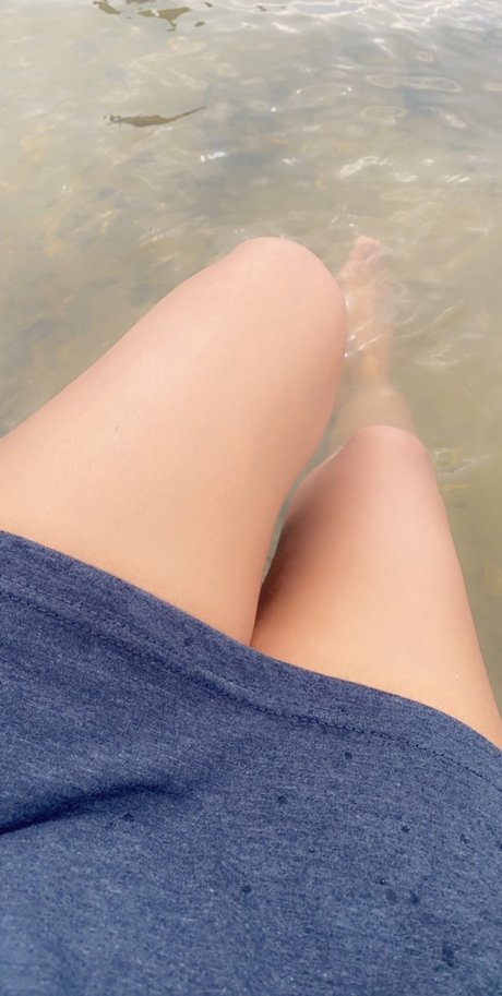 Nacktes geleaktes OnlyFans-Foto von Moons