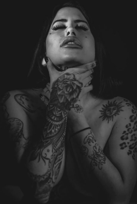 Nacktes geleaktes OnlyFans-Foto von Ashley Fox