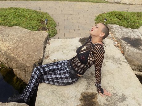 Nacktes geleaktes OnlyFans-Foto von Dementra