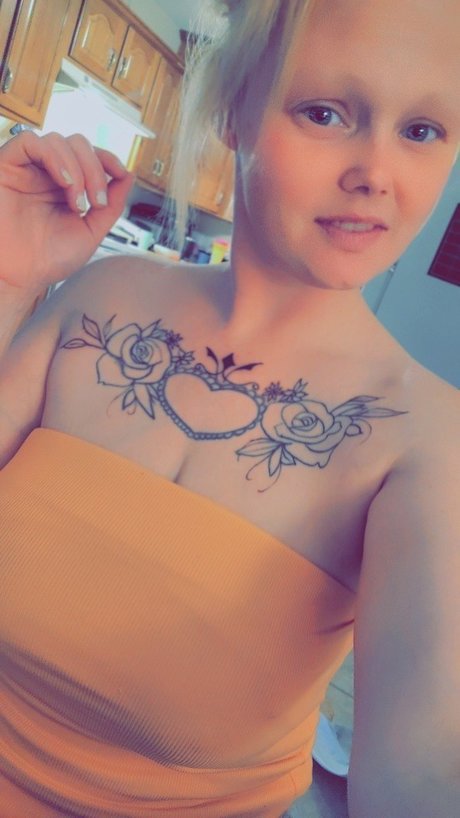 Nacktes geleaktes OnlyFans-Foto von Mommak5