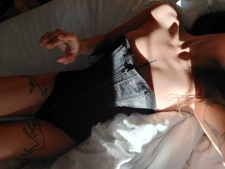 Nacktes geleaktes OnlyFans-Foto von Moment Ruined