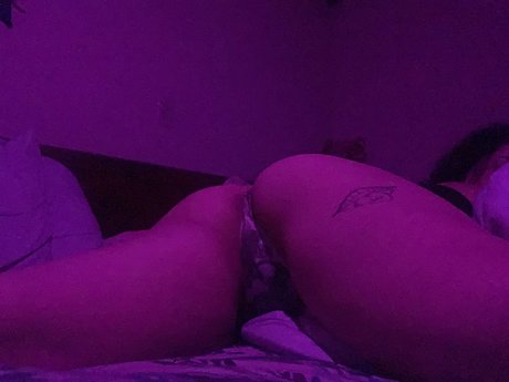 Nacktes geleaktes OnlyFans-Foto von Mocitydomm