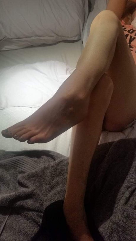Nacktes geleaktes OnlyFans-Foto von Miss Feet Dreams