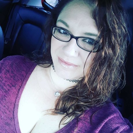 Nacktes geleaktes OnlyFans-Foto von Bratty Babygirl