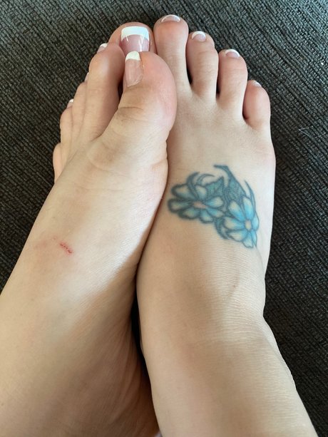 Nacktes geleaktes OnlyFans-Foto von Mzb