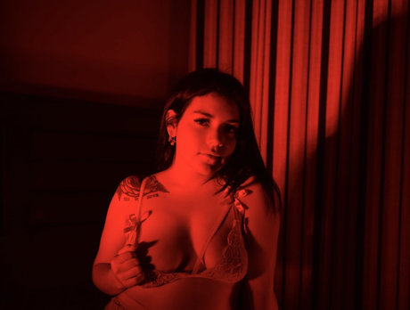 Nacktes geleaktes OnlyFans-Foto von Mysticxxx4