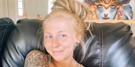 Nacktes geleaktes OnlyFans-Foto von Maddie 