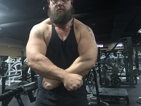Nacktes geleaktes OnlyFans-Foto von Muscle Warlock