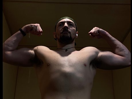 Nacktes geleaktes OnlyFans-Foto von Musclesvw