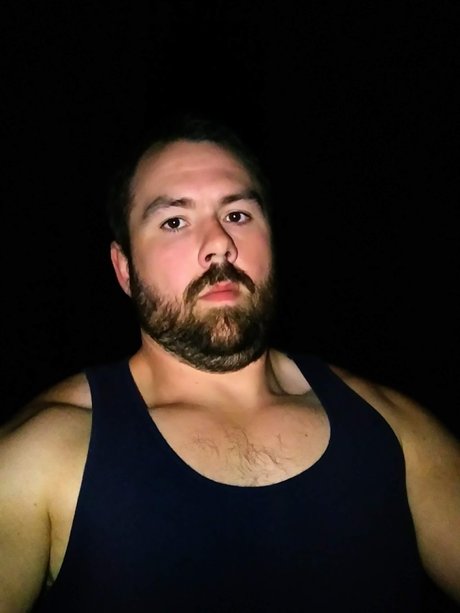 Nacktes geleaktes OnlyFans-Foto von Muscle Cub