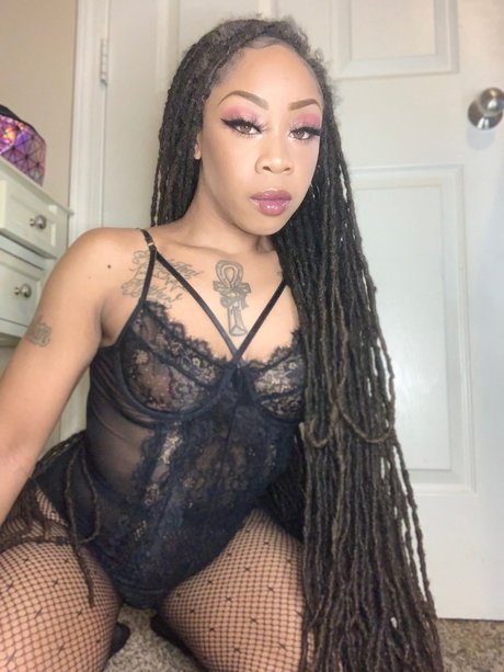 Nacktes geleaktes OnlyFans-Foto von G T L T F