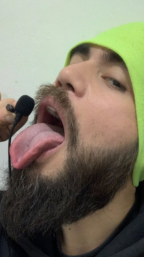 Nacktes geleaktes OnlyFans-Foto von Mrkoko Asmr