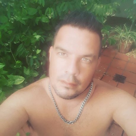 Nacktes geleaktes OnlyFans-Foto von Niko