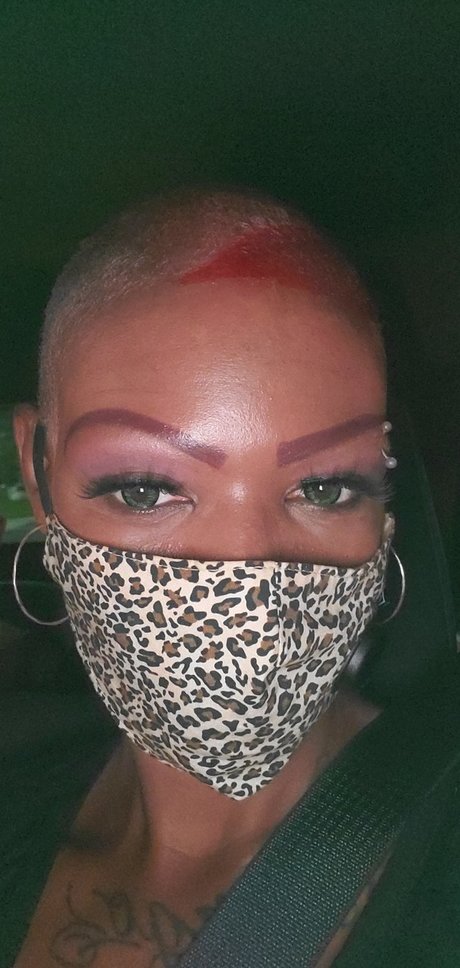 Nacktes geleaktes OnlyFans-Foto von Neenah