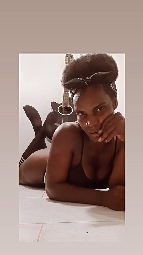 Nacktes geleaktes OnlyFans-Foto von Negrazordoficial