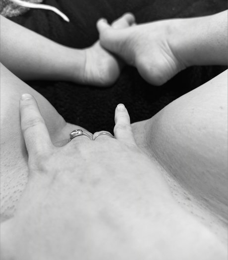 Nacktes geleaktes OnlyFans-Foto von Naughty Nanny Juanita