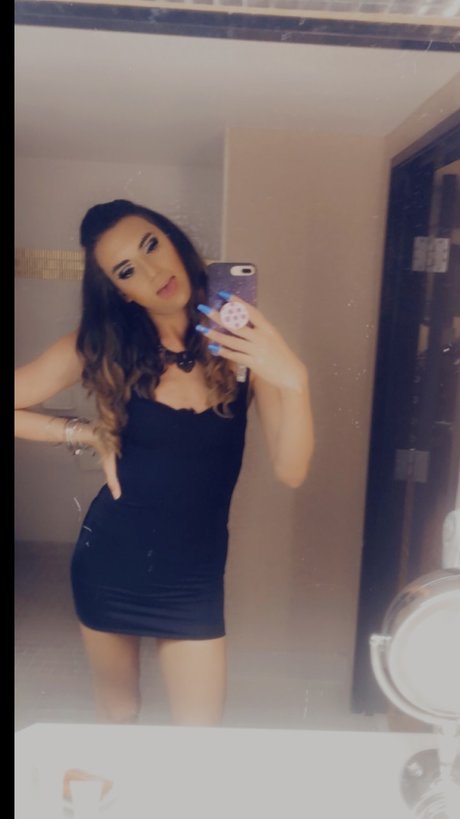 Nacktes geleaktes OnlyFans-Foto von Khloe Estrella