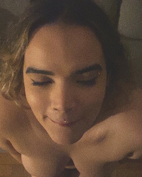 Nacktes geleaktes OnlyFans-Foto von Narinha Flauers