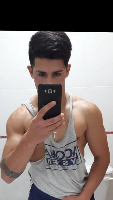 Nacktes geleaktes OnlyFans-Foto von Anibal