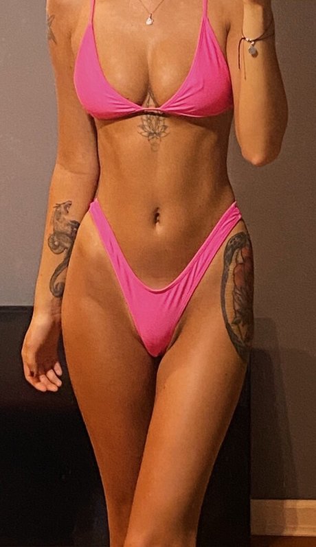 Nacktes geleaktes OnlyFans-Foto von Urnotdreamingbaby