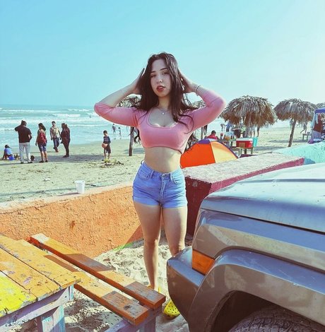 Nacktes geleaktes OnlyFans-Foto von Amateur Latina Lazlye