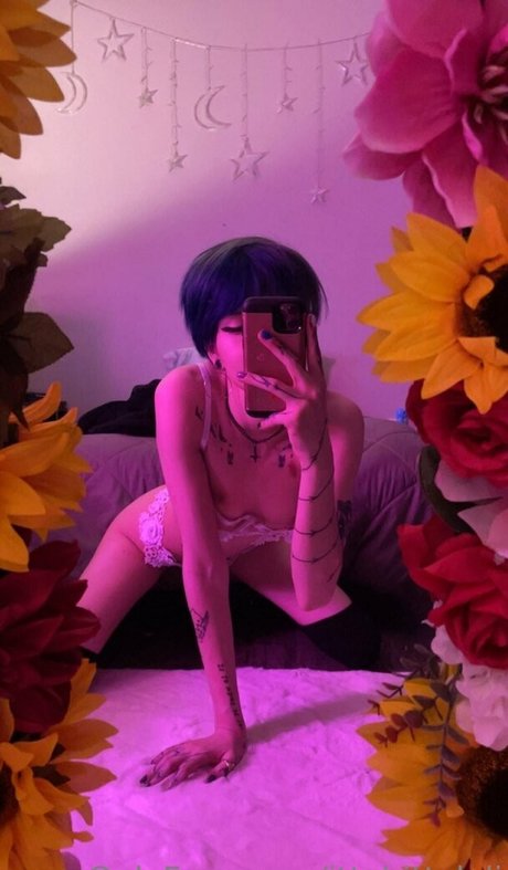 Nacktes geleaktes OnlyFans-Foto von Ittybittyloli