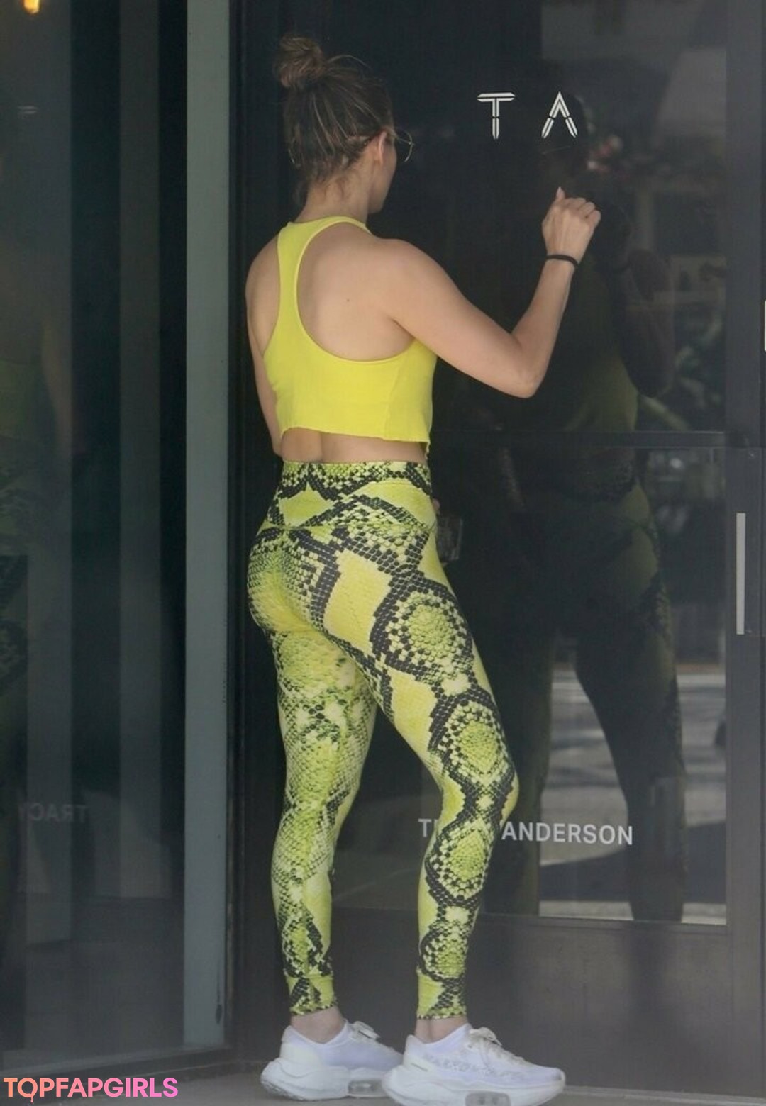 Nacktes geleaktes OnlyFans-Foto von Jennifer Lopez #1084