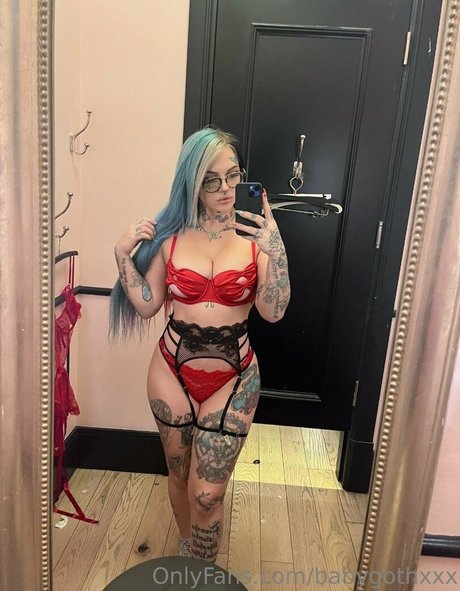 Nacktes geleaktes OnlyFans-Foto von Baby Goth