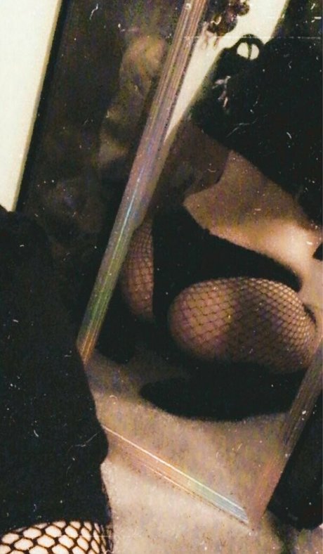 Nacktes geleaktes OnlyFans-Foto von Deviouslilwolf